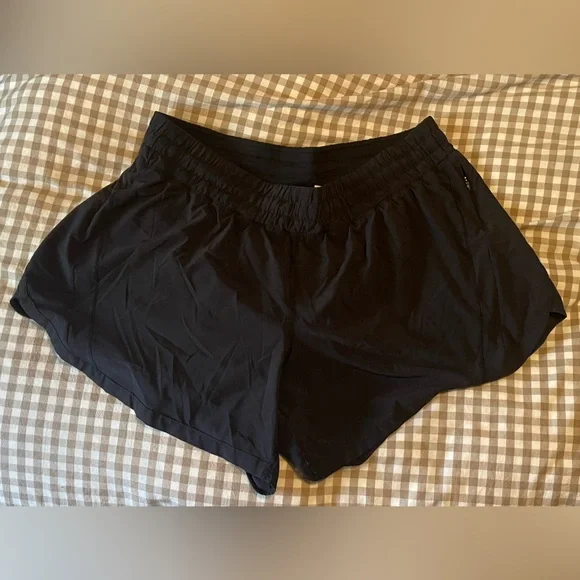 Lululemon athletica black shorts size 18 - Picture 1 of 3